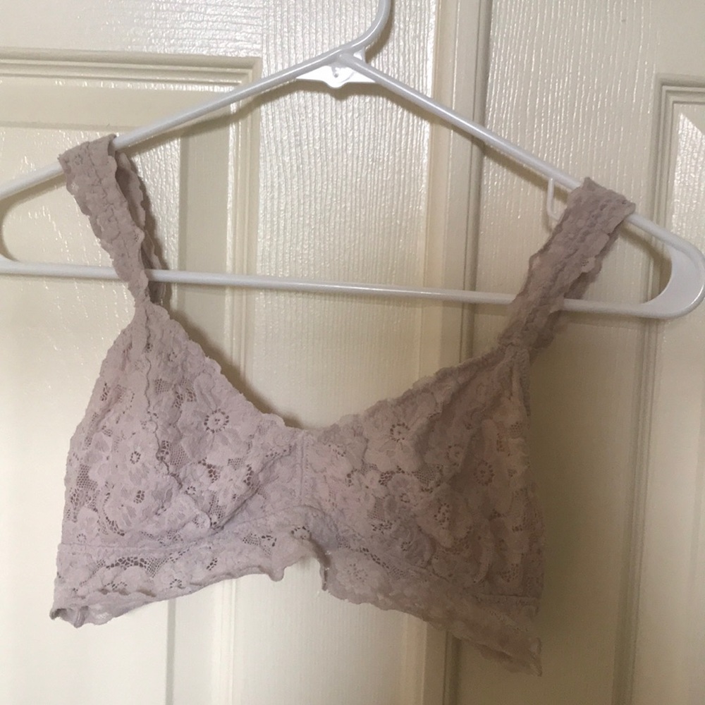 Cream color aerie bralette :)